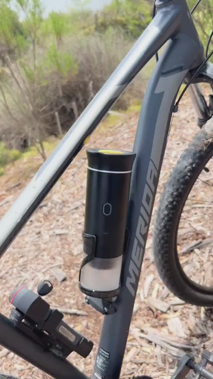 Macchina da Caffè Portatile Elettrica 3-in-1 – Espresso 20 Bar, Ricaricabile USB, Compatibile Capsule e Caffè Macinato